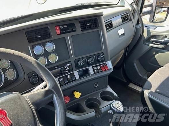 Kenworth T880 牵引车