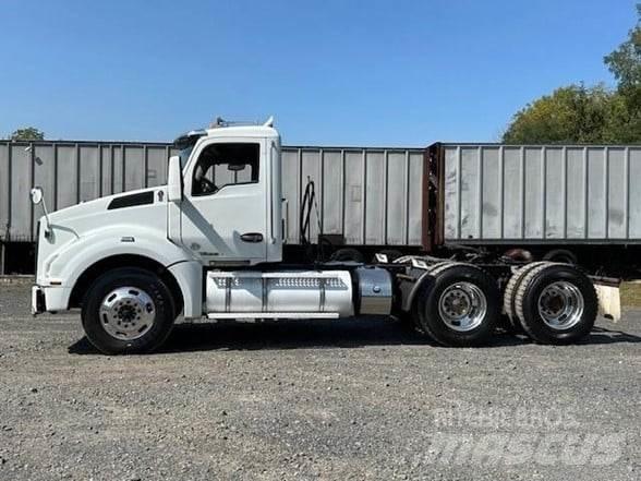 Kenworth T880 牵引车