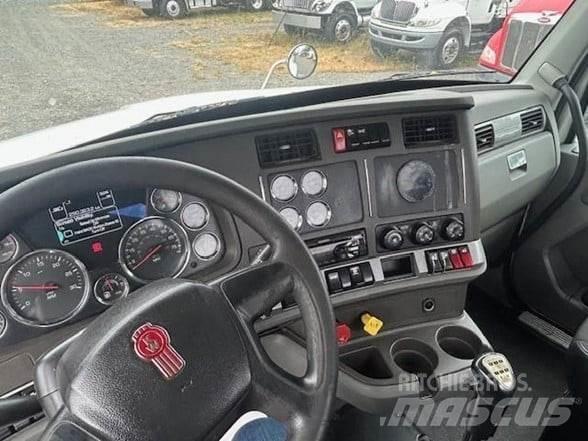 Kenworth T880 牵引车
