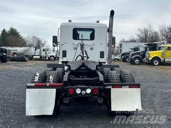 Kenworth T880 牵引车