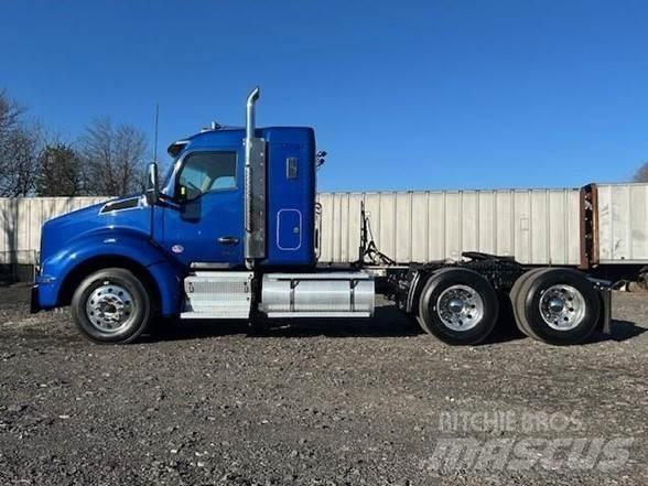 Kenworth T880 牵引车