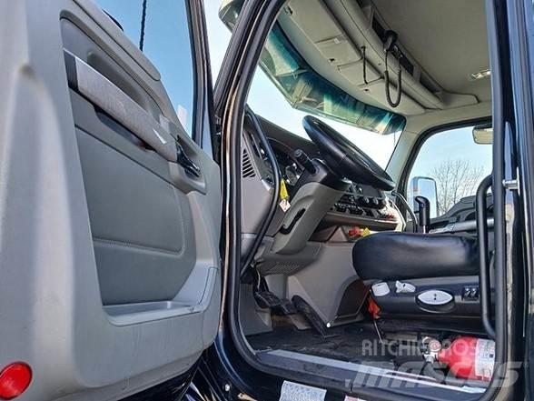 Kenworth T880 自卸式货车