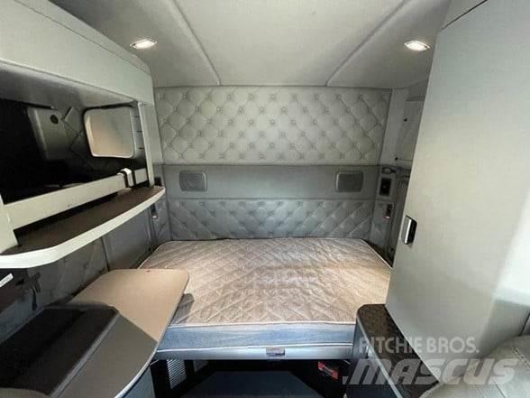 Kenworth T880 牵引车