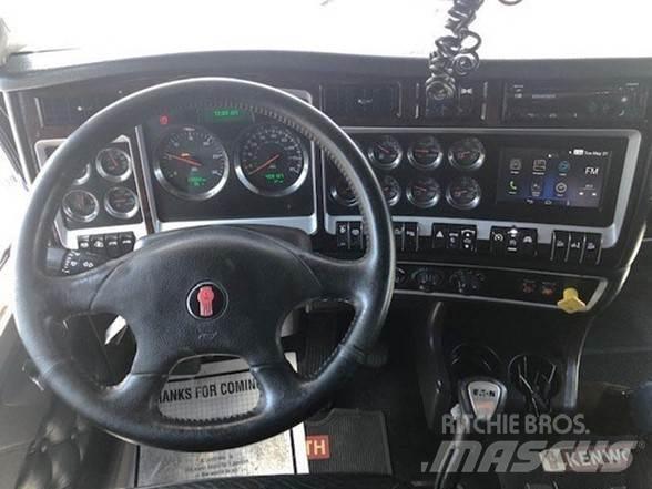 Kenworth W900B 自卸式货车