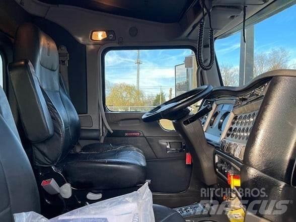 Kenworth W900B 自卸式货车
