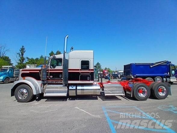 Kenworth W900L 牵引车