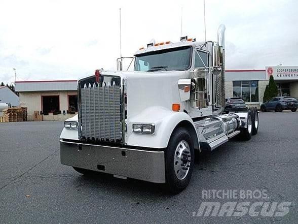 Kenworth W900L 牵引车