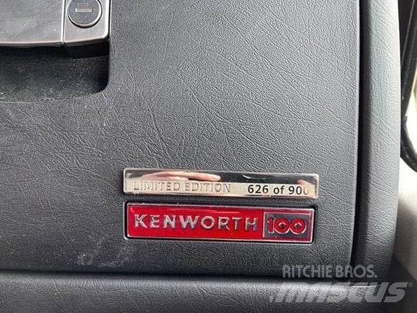 Kenworth W900L 牵引车