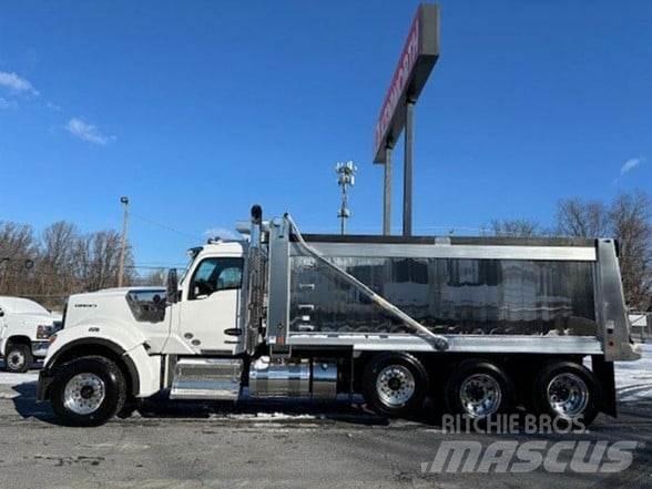 Kenworth W990 自卸式货车