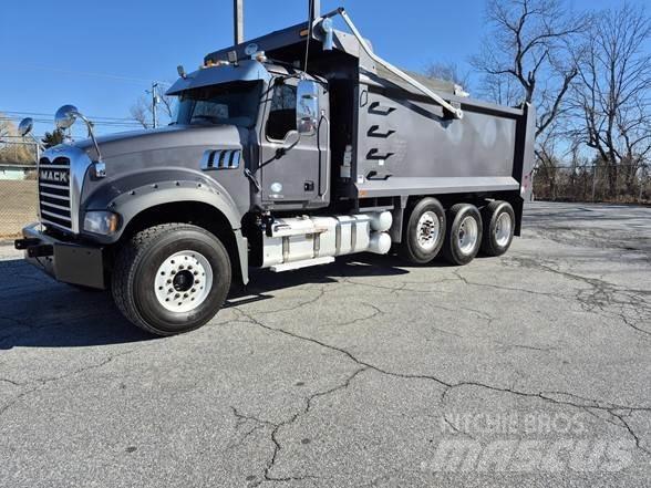 Mack GRANITE 64FR 自卸式货车