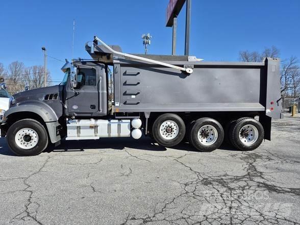Mack GRANITE 64FR 自卸式货车