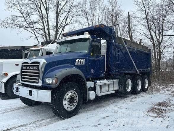 Mack GRANITE 64FR 自卸式货车