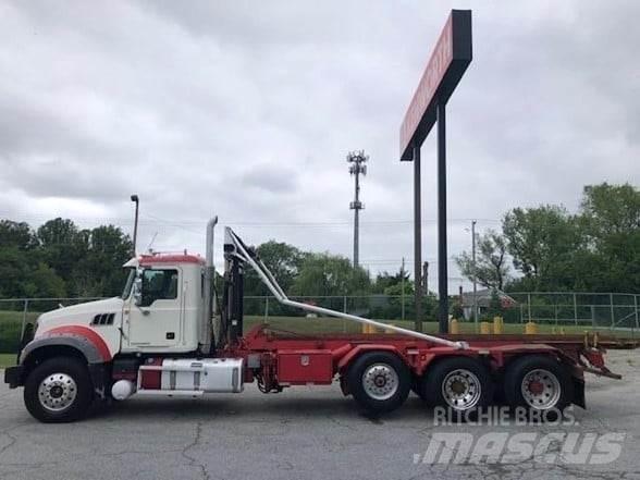 Mack GRANITE GU713 垃圾车