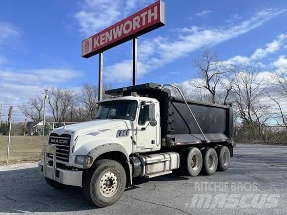 Mack GRANITE GU713 自卸式货车