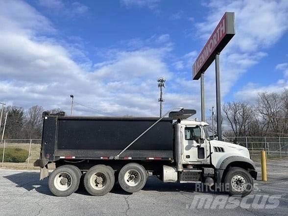 Mack GRANITE GU713 自卸式货车