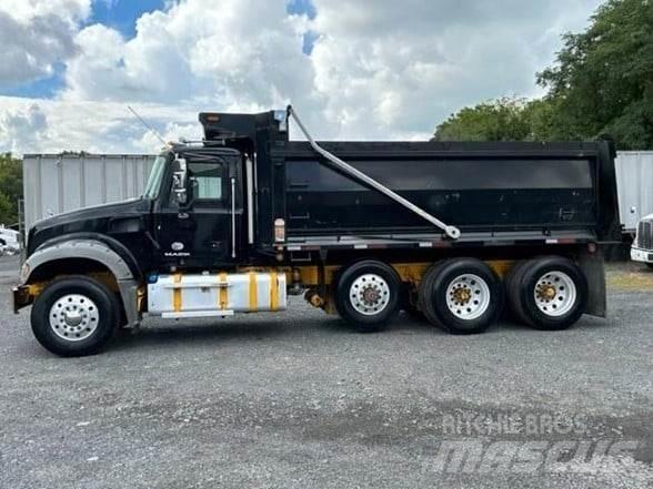 Mack GRANITE GU713 自卸式货车