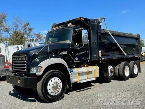 Mack GRANITE GU713 自卸式货车