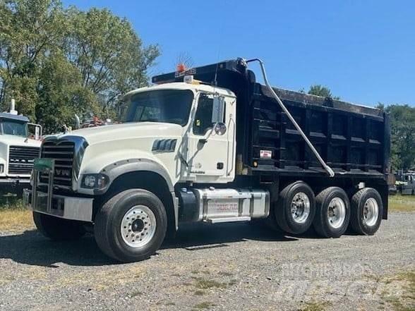 Mack GRANITE GU713 自卸式货车