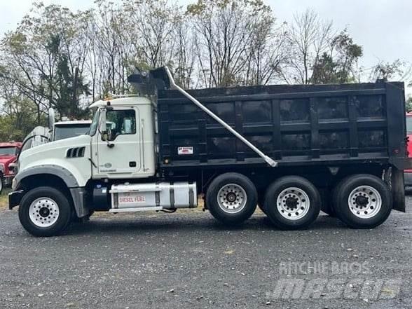Mack GRANITE GU713 自卸式货车