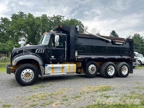 Mack GRANITE GU713 自卸式货车