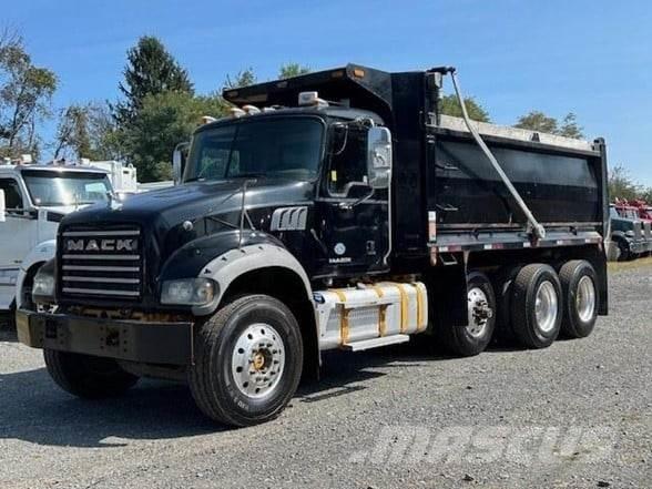 Mack GRANITE GU713 自卸式货车