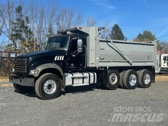 Mack GRANITE GU713 自卸式货车