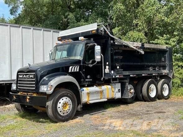 Mack GRANITE GU713 自卸式货车