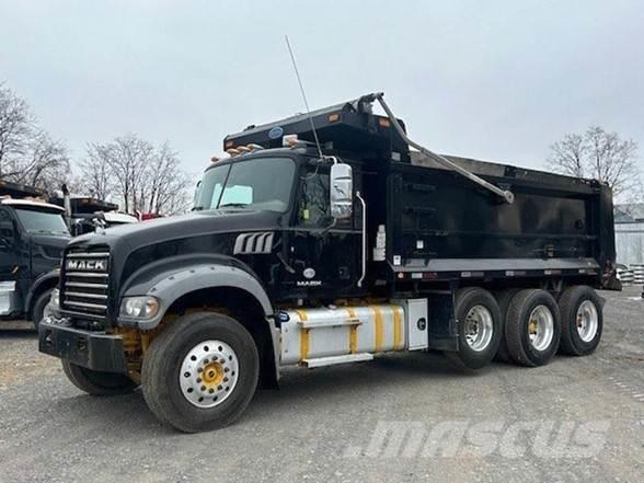 Mack GRANITE GU713 自卸式货车