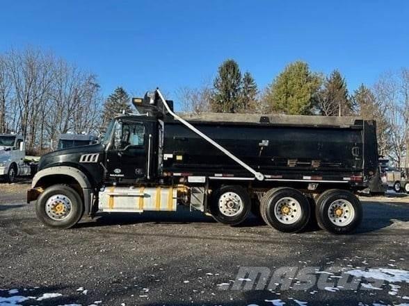 Mack GRANITE GU713 自卸式货车