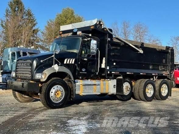 Mack GRANITE GU713 自卸式货车