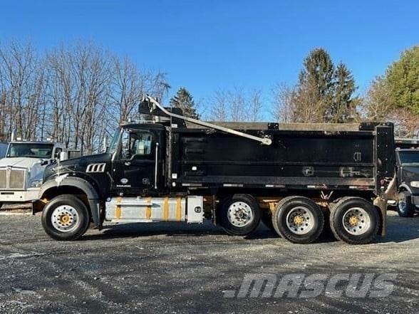 Mack GRANITE GU713 自卸式货车