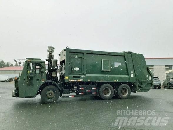 Mack LEU613 垃圾车