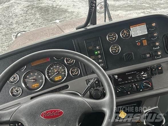 Peterbilt 365 自卸式货车