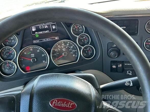 Peterbilt 567 自卸式货车