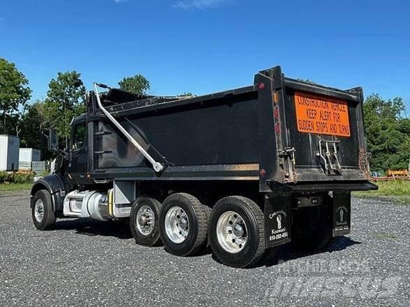 Peterbilt 567 自卸式货车
