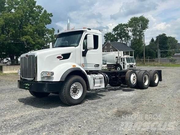 Peterbilt 567 平板车