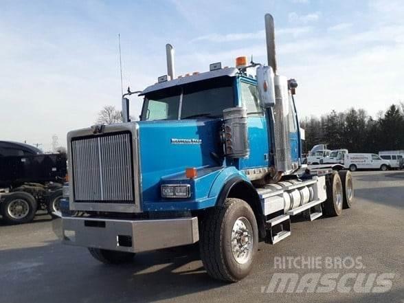 Western Star 4900 牵引车