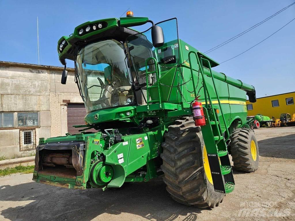 John Deere S770 联合收割机