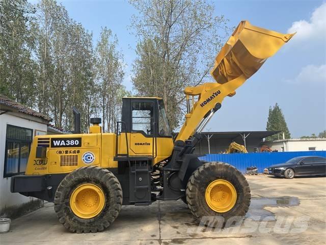 Komatsu WA380 轮式装载机
