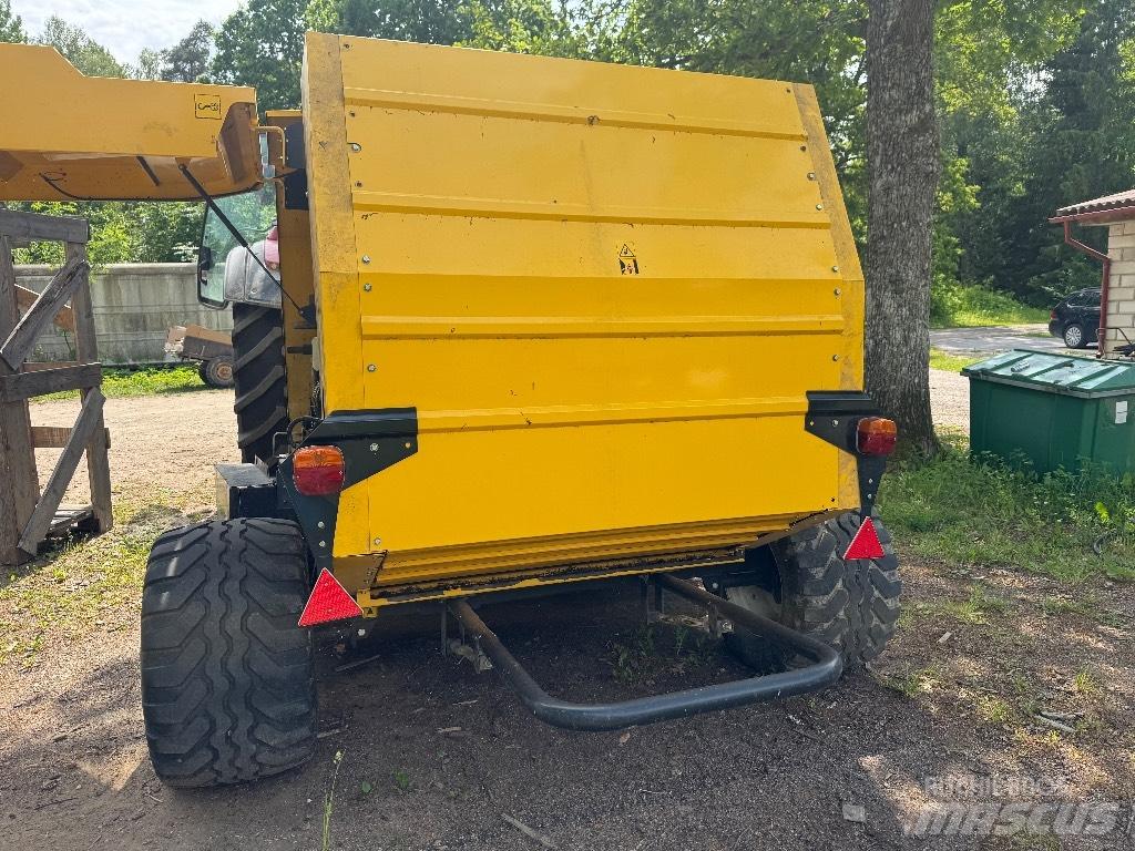 New Holland BR 6090 圆捆打捆机