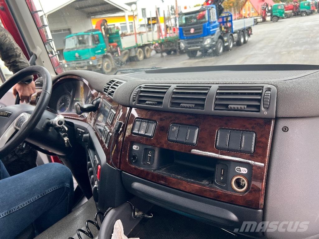 Tatra T158 平板栏板货车