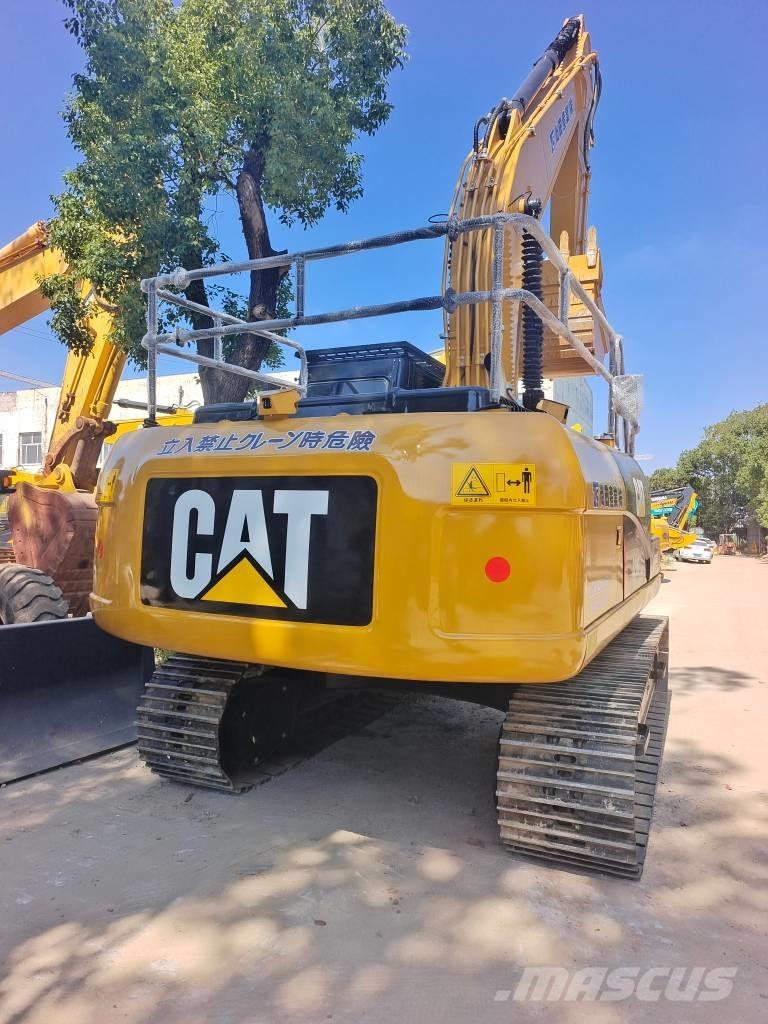 CAT 320 D2 履带挖掘机