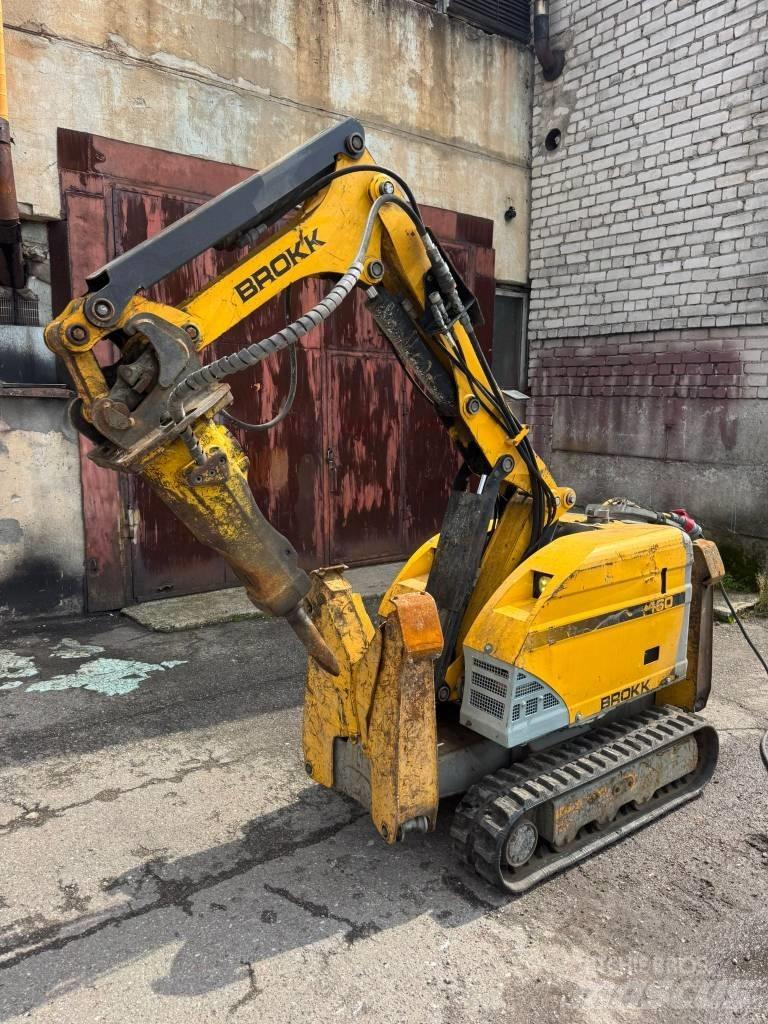 Brokk 160 组装挖掘机