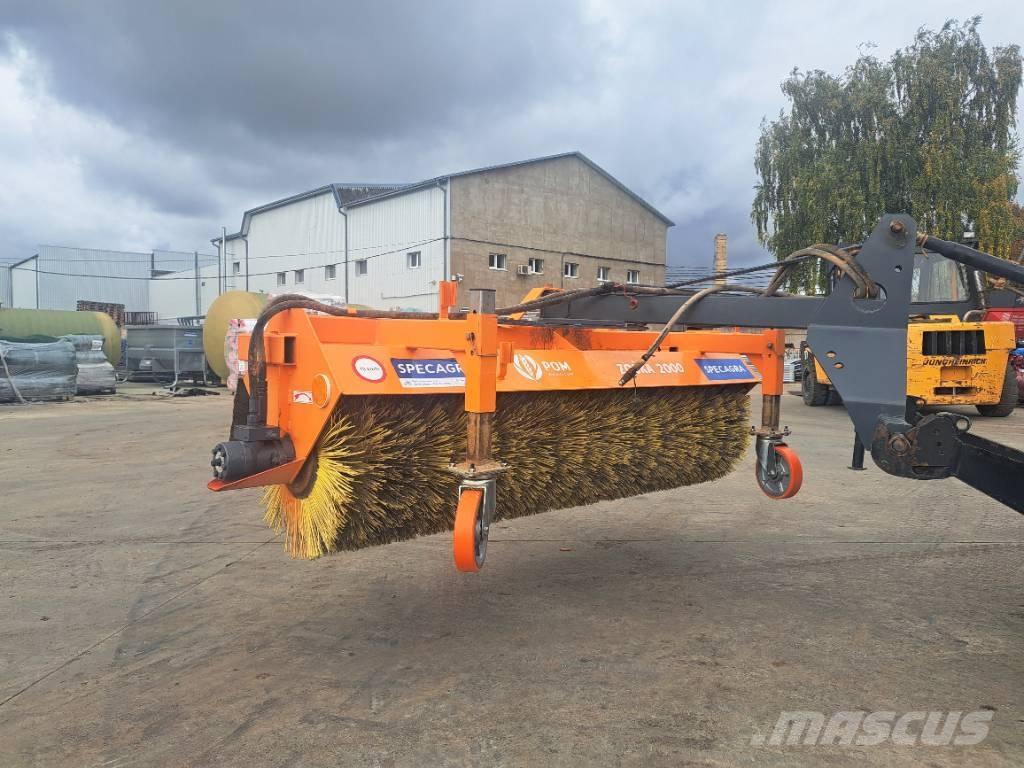 Pom Augustow T801/1 扫地机