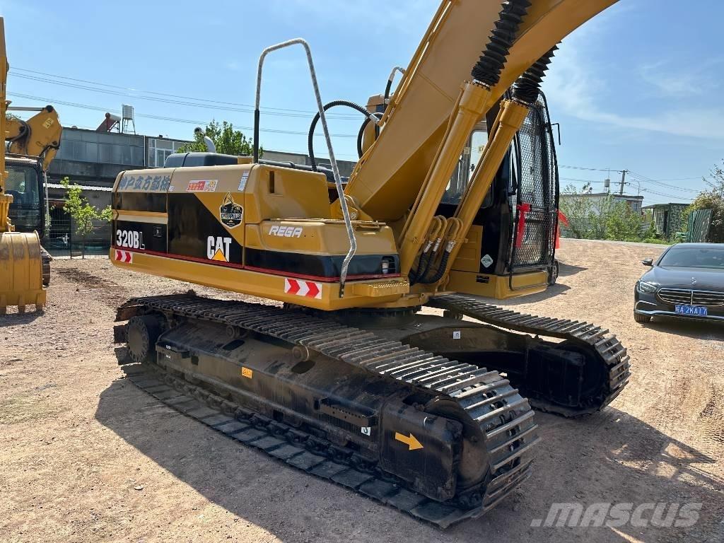 CAT 320BL 履带挖掘机