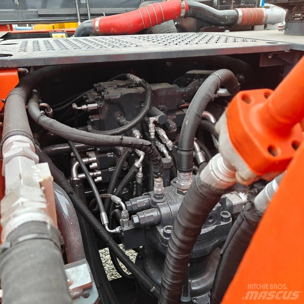 Doosan DX225LC-9C 履带挖掘机