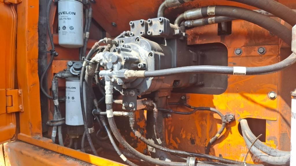 Doosan DX 300 LC-3 履带挖掘机