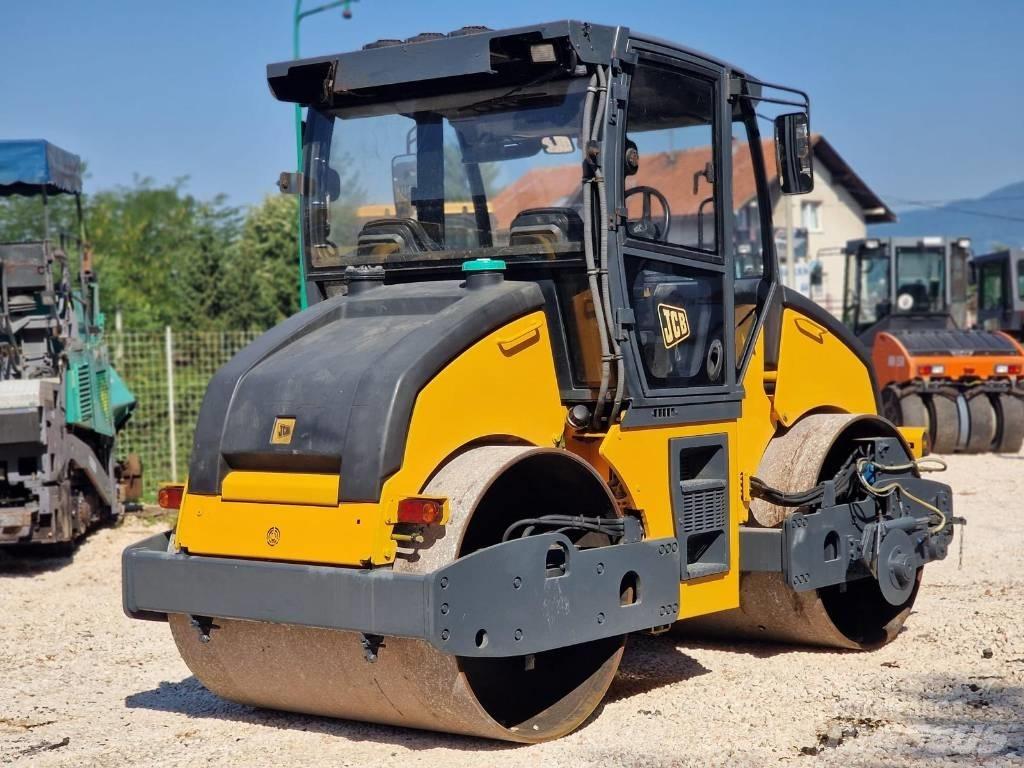 JCB Vibromax VMT 860 双轮压路机