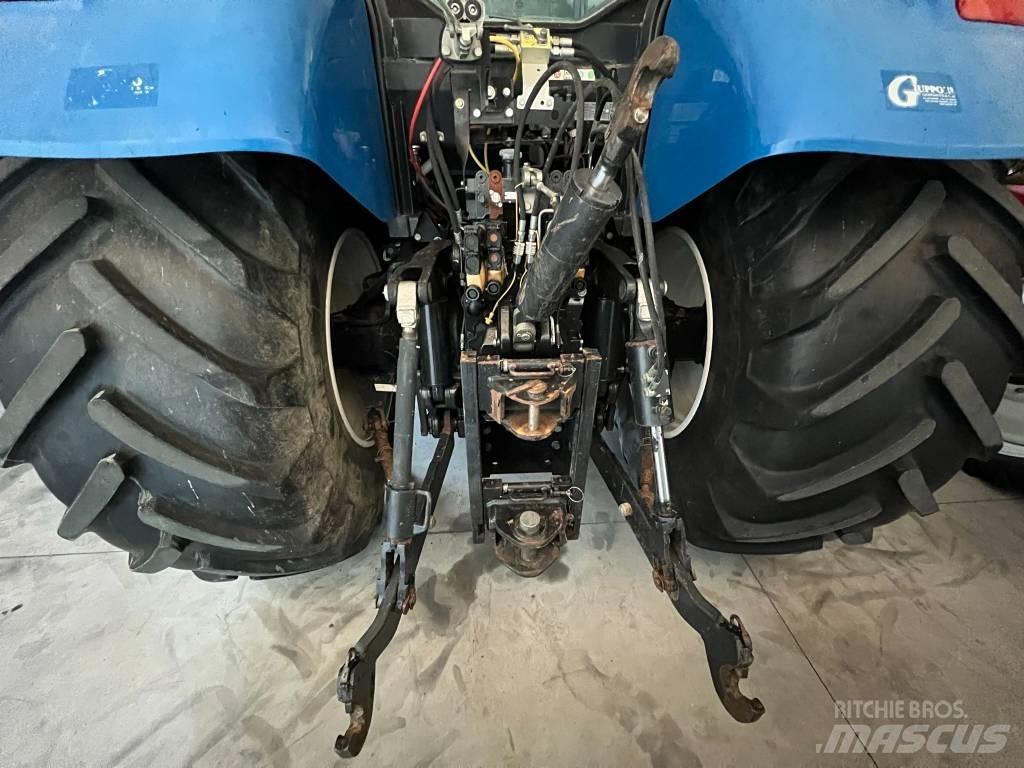 New Holland T 7060 拖拉机/农用车