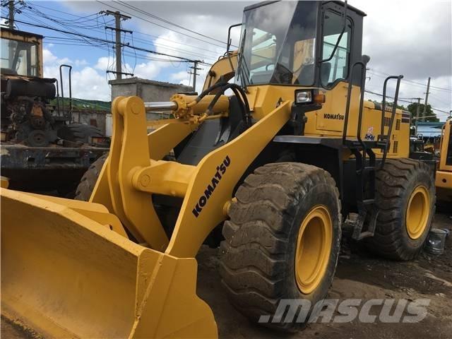 Komatsu WA380 轮式装载机